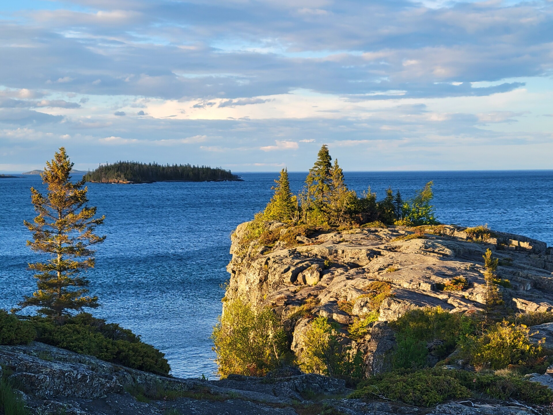 scenic overlook over Lake Superior at Isle Royale National Park